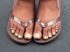 MILF Tomika Green Toenails