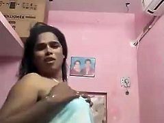 Tamil aunty hot dance