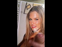 Bar Refaeli cum tribute