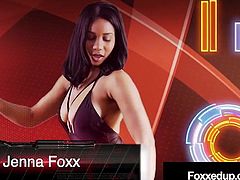 Ebony Jenna Foxx & Inked RedHead Savana Styles Wrestle Nude!