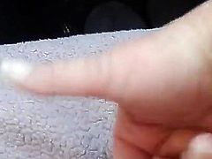 BBW babe fingers cunt and squirts while sitting in the car 1
