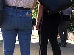 Hot Jeans Ass