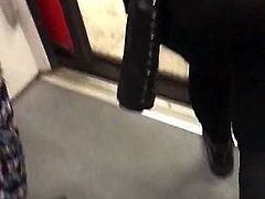 Big ebony Black ass in leggings Train sexy