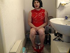 crossdresser femboys pipi