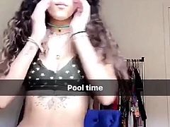 Malu trevejo shoeing off body