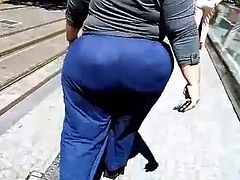 Monster ass in the street