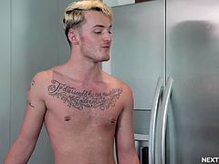 Straight Guy Collects Blowjobs & Barebacks Instead Of Rent