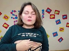 Ukrainian whore Anna gets her tits out