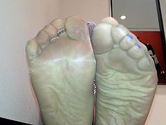 pantyhose soles and toes tease