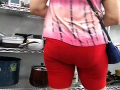 PLumP BuBBLe CHeeKs MaTuRe LaTinA in ReD SHorTs SPanDeX (7)