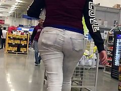 Nice Hips and Ass Shopping Denim MILF