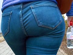 Candid big ass teens in tight jeans