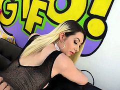 Striking model shows monster booty and gets ass hole 21Yfa