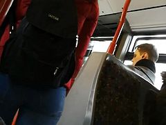 Student jeans-ass creepshot in bus