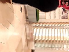 Super mega wide pawg at the mall