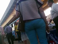 Juicy ass milfs in tight pants