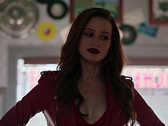 Madelaine Petsch (Riverdale goddess makes a big entrance)