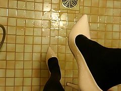 Fucking and cumming nude stiletto high heel