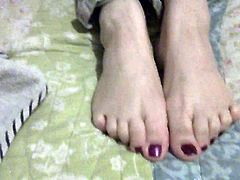 Cum on Feet. Purple toes.