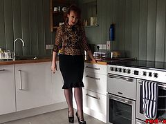 Naughty amateur redhead housewife solo