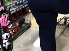 Caught Black BBW in checkout line 2