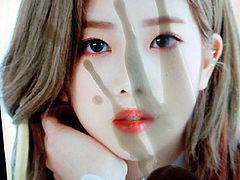 Loona Kim lip cumtribute