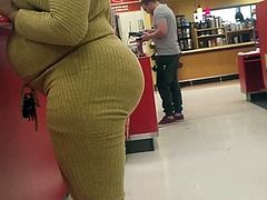 Pregnant ebony JUMBO booty candid