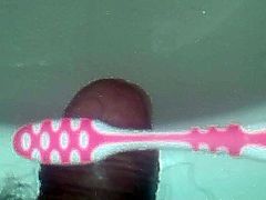 daughter toothbrush hum