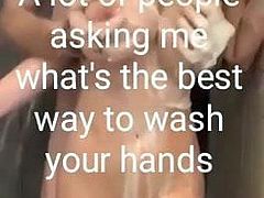 The ideal  way to wash hands !