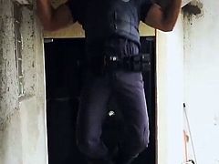 Police Muscle pull ups