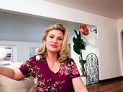 Golddigger stepmom wants to try anal sex
