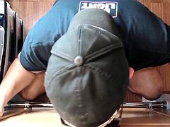 Amateur gloryhole gaydaddy sucks pecker