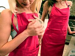 hot in the kitchen - s12 e2