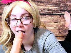 Blonde teen vicki toy fuck her shave sex holes
